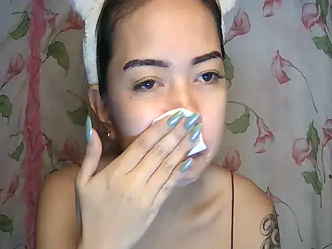 Snapshot of Soft_Angel8 chatting on July 11, 9:42 am Soft Angel8 online show from July 11, 9:42 am