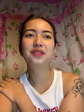 Snapshot of Soft_Angel8 chatting on June 8, 4:46 am Soft Angel8 online show from June 8, 4:46 am