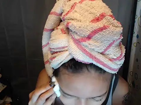 Snapshot of Soft_Angel8 chatting on April 19, 3:07 am Soft Angel8 online show from April 19, 3:07 am