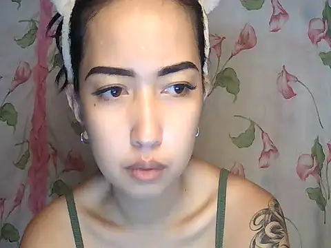 Snapshot of Soft_Angel8 chatting on July 7, 7:23 am Soft Angel8 online show from July 7, 7:23 am