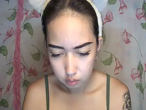Snapshot of Soft_Angel8 chatting on July 7, 7:09 am Soft Angel8 online show from July 7, 7:09 am