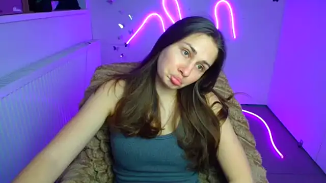 Stefanie Sweet online show from March 27, 6:33 am