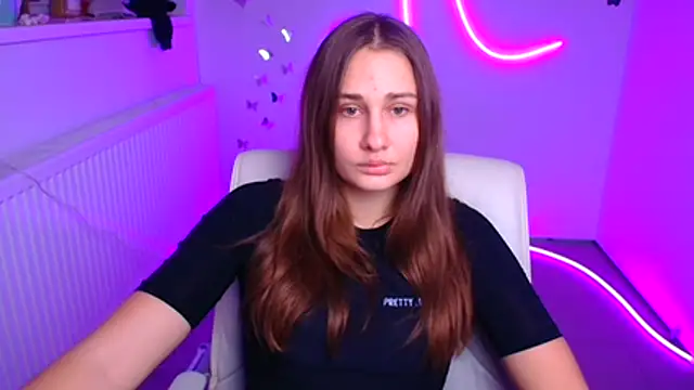 Stefanie Sweet online show from November 8, 6:50 am