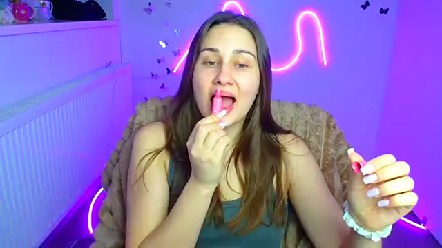 Stefanie Sweet online show from March 6, 6:30 am