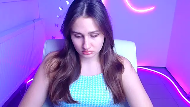 Stefanie Sweet online show from December 19, 12:40 pm