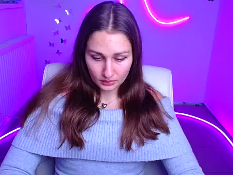 Stefanie Sweet online show from November 7, 6:40 am