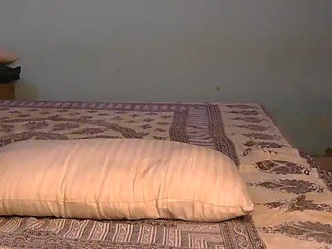 imaila18 online show from November 15, 5:22 am