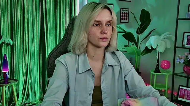 BethanyCloud online show from June 4, 8:19 am