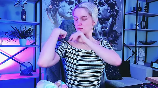 BethanyCloud online show from April 12, 5:22 am