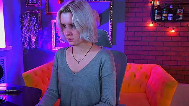 BethanyCloud online show from December 23, 5:29 am