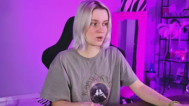 BethanyCloud online show from March 12, 2:28 am