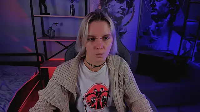 Snapshot of BethanyCloud chatting on November 10, 5:18 pm BethanyCloud online show from November 10, 5:18 pm