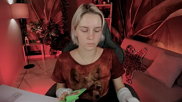 BethanyCloud online show from October 16, 5:38 am