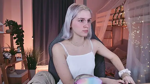 BethanyCloud online show from March 27, 3:15 am