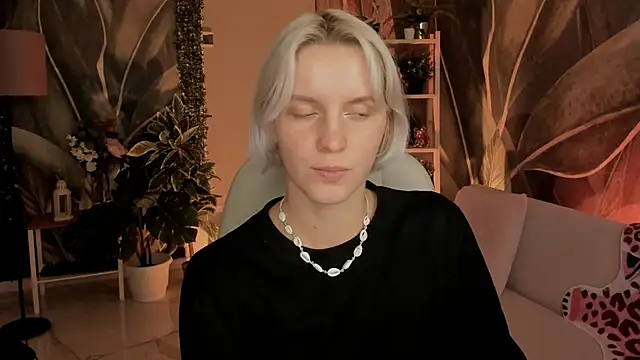 BethanyCloud online show from September 29, 6:53 am