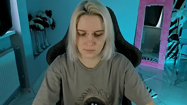 BethanyCloud online show from February 12, 5:29 am