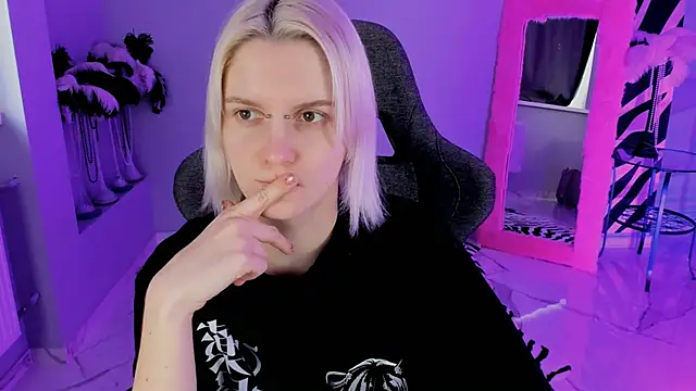 BethanyCloud online show from February 11, 5:29 am