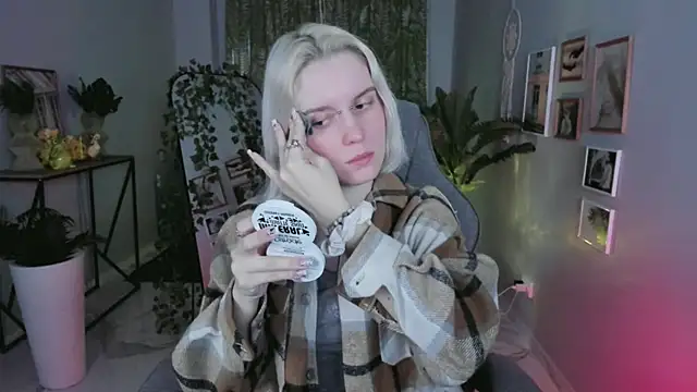 BethanyCloud online show from April 16, 5:19 am