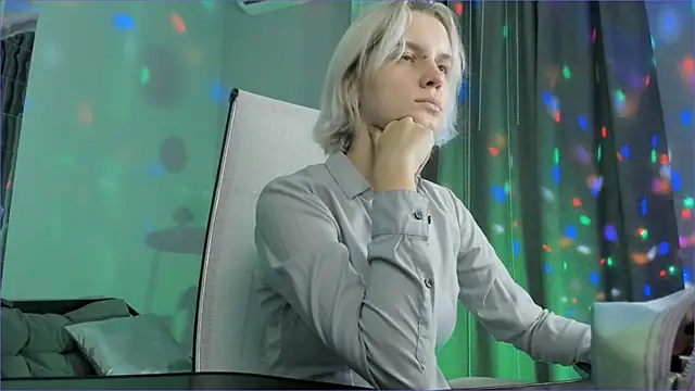 Snapshot of BethanyCloud chatting on October 27, 5:30 am BethanyCloud online show from October 27, 5:30 am