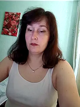 Amandda  online show from June 18, 7:51 am