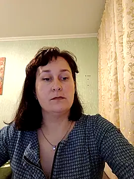 Amandda  online show from March 6, 4:02 pm