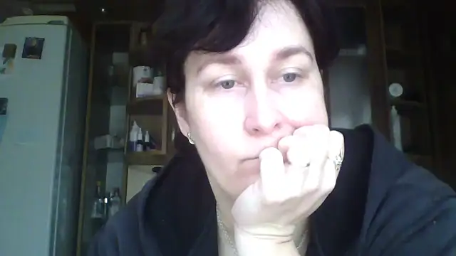 Amandda  online show from March 27, 6:11 am