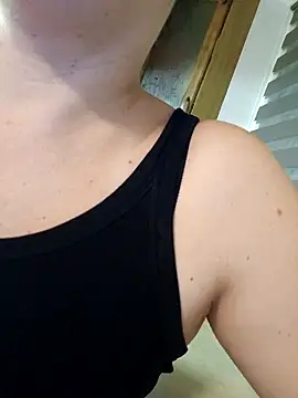 Amandda  online show from October 11, 4:08 pm