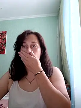 Amandda  online show from July 17, 9:39 am