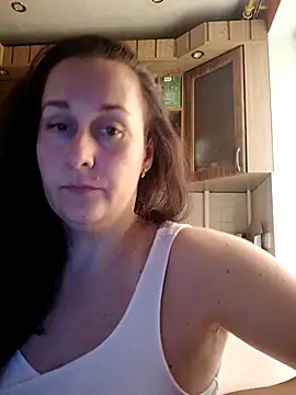 Amandda  online show from September 27, 2:45 pm