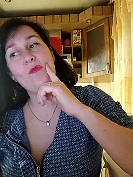 Amandda  online show from June 3, 7:07 pm