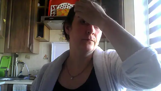 Amandda  online show from November 1, 8:19 am