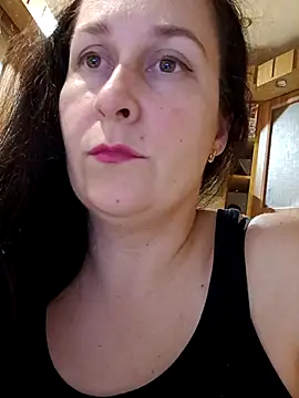 Amandda  online show from October 14, 6:30 pm