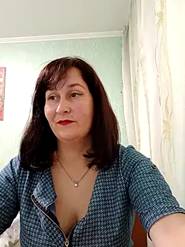 Amandda  online show from June 1, 4:28 pm