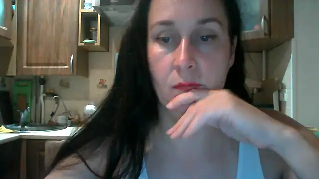 Amandda  online show from September 14, 6:30 pm