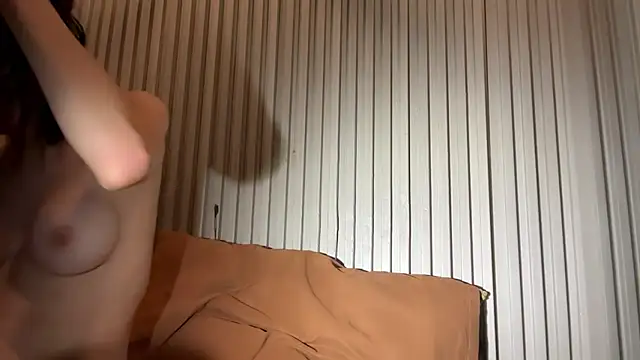 cummingstar25 online show from December 19, 11:40 pm