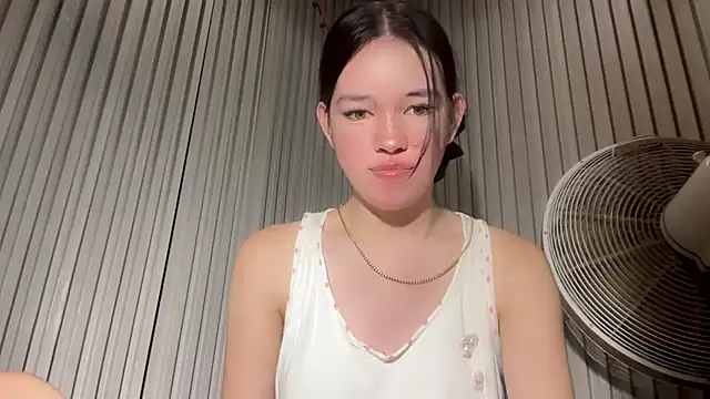 cummingstar25 online show from January 6, 12:47 am