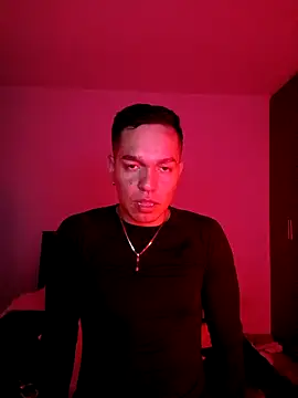 Snapshot of Carl_Strip chatting on November 24, 3:17 am Carl Strip online show from November 24, 3:17 am