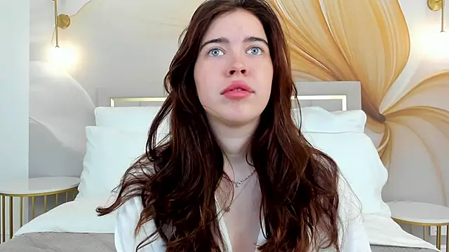 Snapshot of KimberlyBond chatting on September 22, 3:07 pm KimberlyBond online show from September 22, 3:07 pm