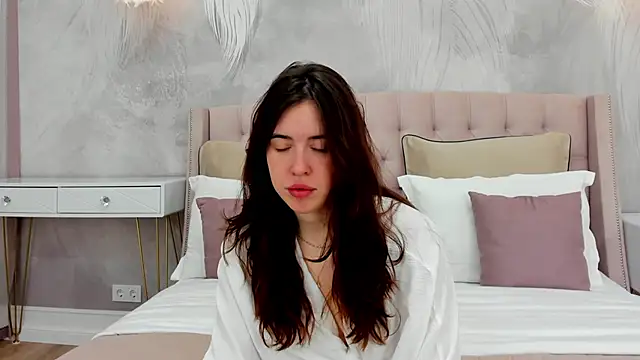 Snapshot of KimberlyBond chatting on September 19, 3:05 pm KimberlyBond online show from September 19, 3:05 pm