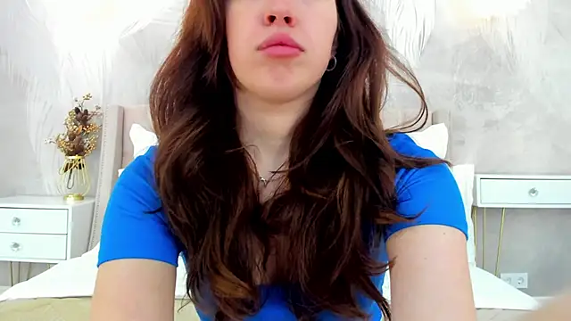 Snapshot of KimberlyBond chatting on October 6, 3:02 pm KimberlyBond online show from October 6, 3:02 pm