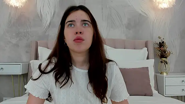 Snapshot of KimberlyBond chatting on September 30, 3:07 pm KimberlyBond online show from September 30, 3:07 pm