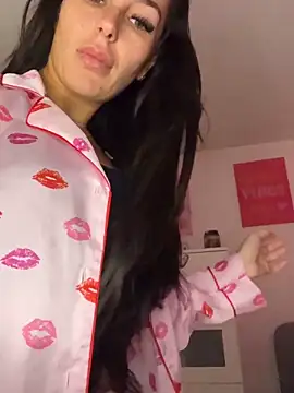 Rosieredxox online show from February 17, 7:05 am