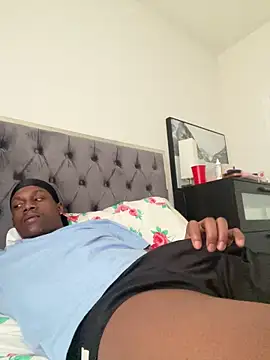 Snapshot of labishyoung25 chatting on February 21, 9:17 pm labishyoung25 online show from February 21, 9:17 pm