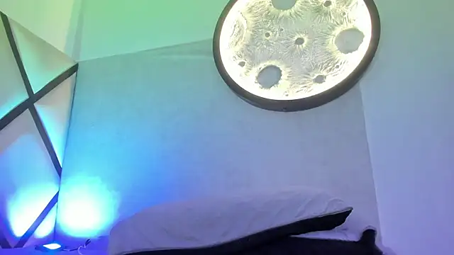 venus-03 online show from November 30, 3:57 pm