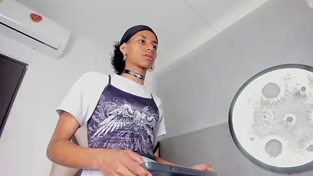 venus-03 online show from April 8, 3:30 am