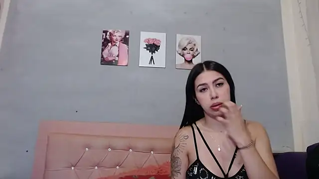 Olivia Spear online show from September 22, 12:33 pm