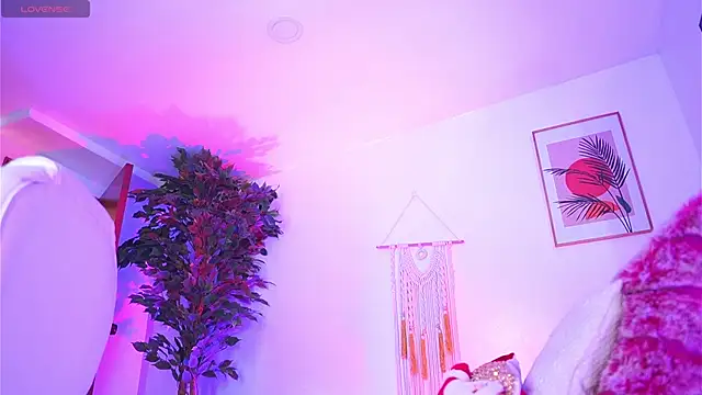 Snapshot of melissa_laurent_ chatting on November 11, 12:33 pm melissa laurent online show from November 11, 12:33 pm