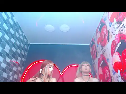 julessxcharlotte online show from September 24, 2:01 pm