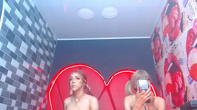 julessxcharlotte online show from September 27, 1:28 pm