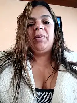 Mia-Glow online show from February 9, 11:41 am